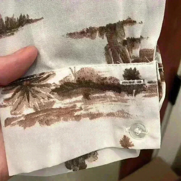 Alkemy Top button down hi lo - Picture 7 of 8